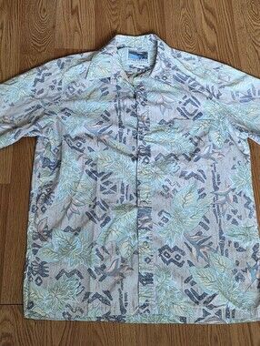 Cooke Street Hawaiian Shirt Men’s M Reverse Print Button Floral Aloha USA HI
